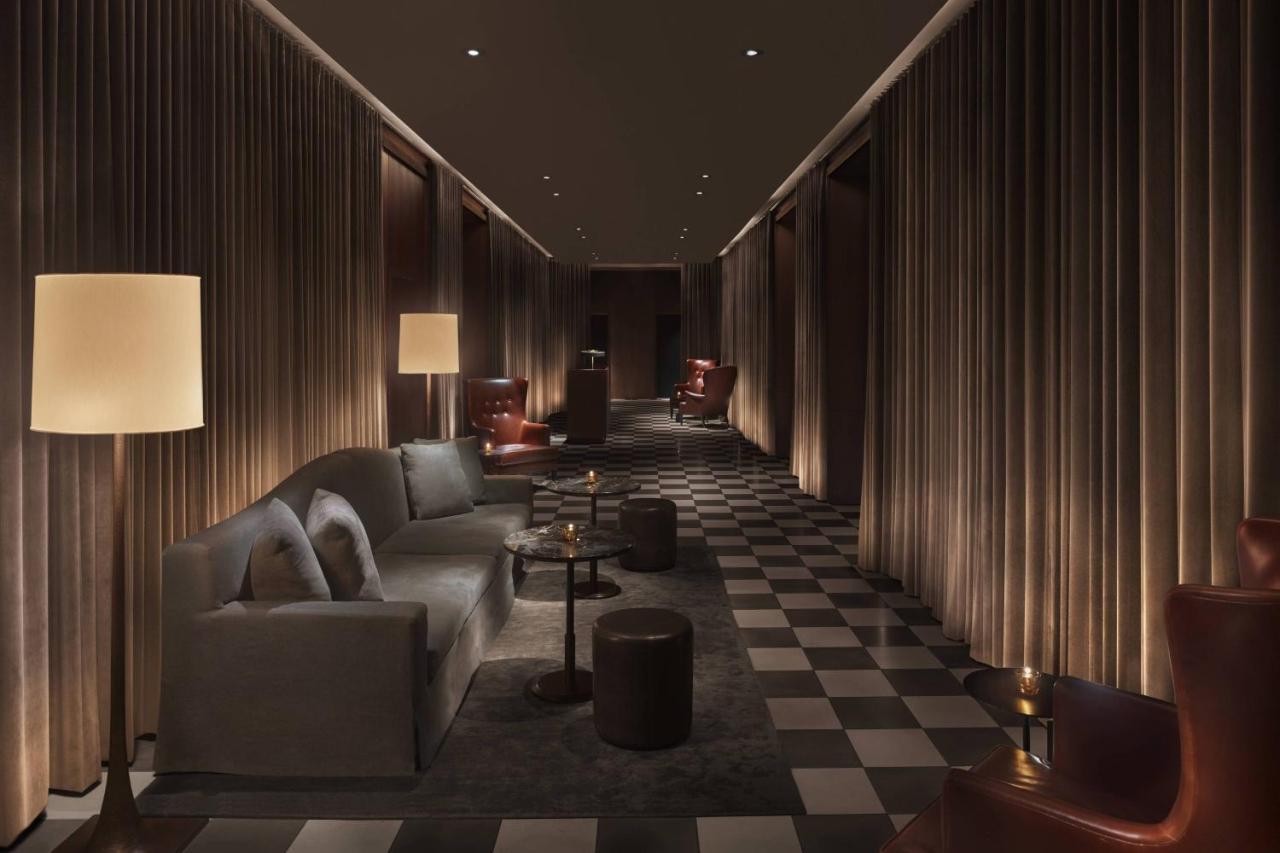 The Times Square Edition New York Luaran gambar The Lounge at The Concourse