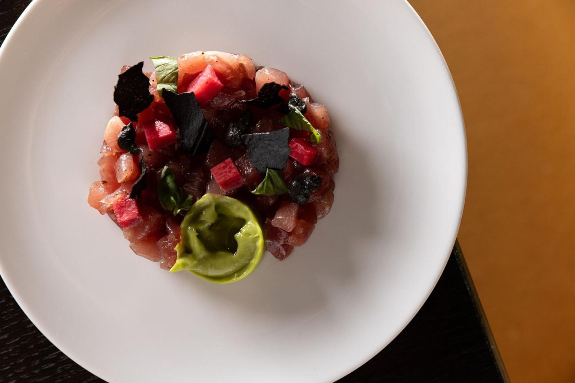 The Times Square Edition New York Luaran gambar A plate of tartar