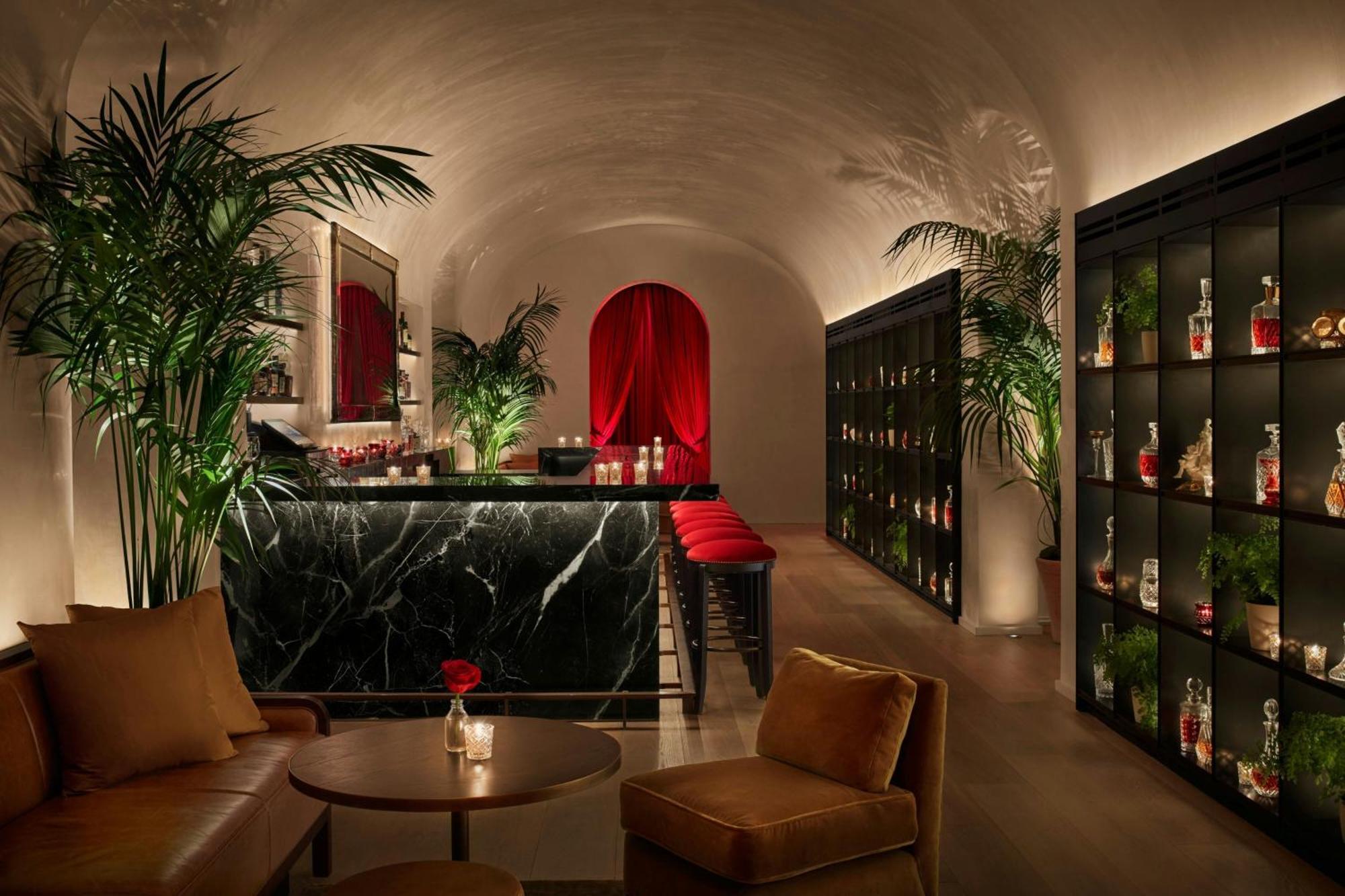 The Times Square Edition New York Luaran gambar The Bar at The London Edition