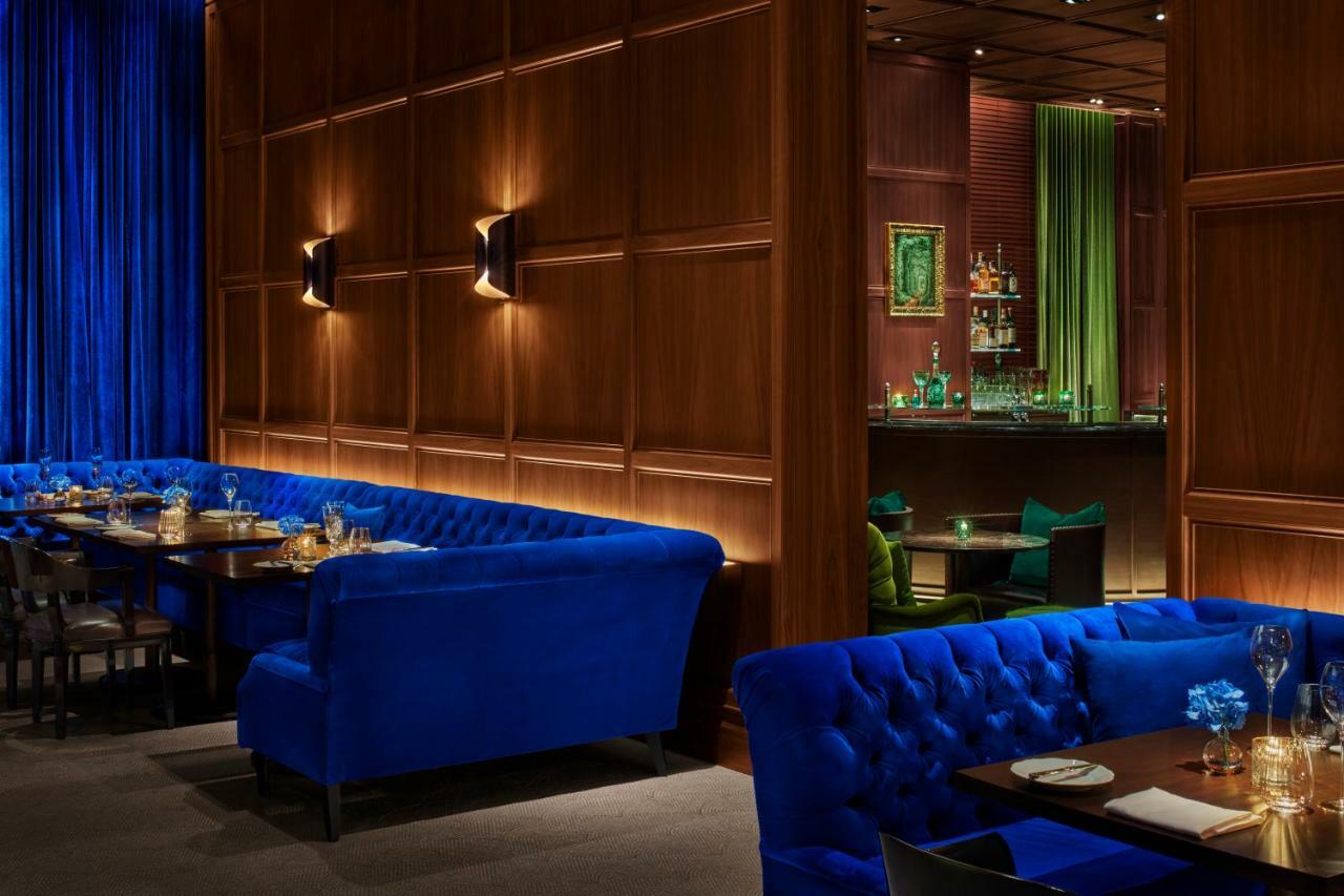 The Times Square Edition New York Luaran gambar The interior of the restaurant